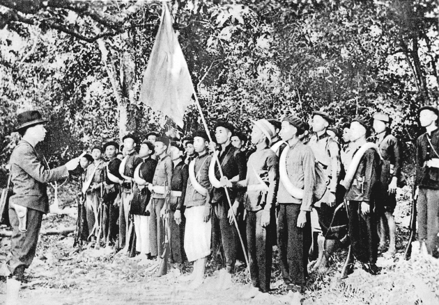 Cách mạng tháng Tám là một trang sử lớn của dân tộc Việt Nam. Xem những hình ảnh liên quan đến cách mạng này sẽ giúp chúng ta hiểu rõ hơn về những người anh hùng đã cống hiến mạng sống cho đất nước, góp phần tạo nên lịch sử Việt Nam như ngày hôm nay.
