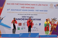 Vận động viên Nguyễn Thị Hương đoạt huy chương vàng đơn nữ Canoeing 1 000m