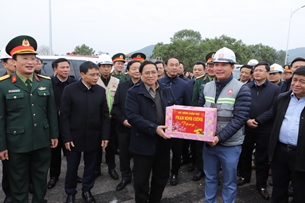 Thủ tướng kiểm tra dự án thành phần Mai Sơn - Quốc lộ 45 thuộc đường bộ cao tốc Bắc - Nam
