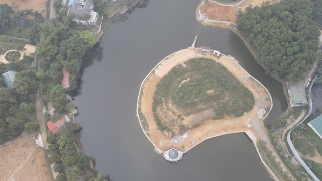 Hàng nghìn mét vuông đất trồng cây tại hồ Đá Dựng đã được chuyển đổi thành đất ở. Ảnh: CS
