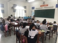 Tất cả học sinh tiểu học thôn Nam Yên đã đến trường trung tâm học tập