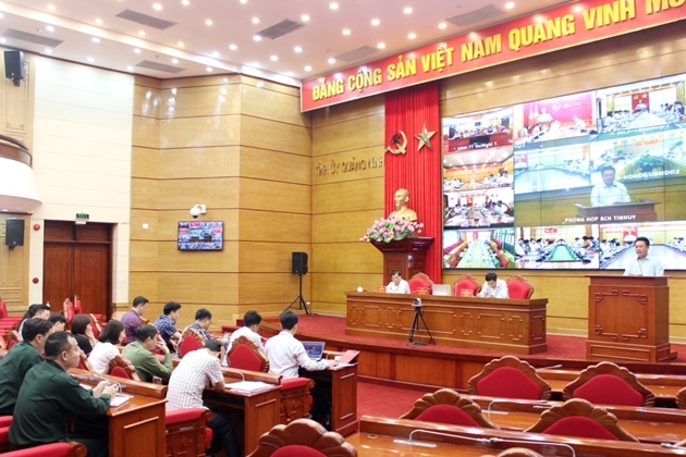 Ủy ban Kiểm tra Tỉnh ủy Quảng Ninh tổ chức hội nghị giao ban trực tiếp kết hợp trực tuyến công tác kiểm tra, giám sát. Ảnh: TTTT
