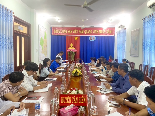 Buổi công bố quyết định thanh tra tại UBND huyện Tân Biên. Ảnh: thanhtratinh.tayninh.gov.vn