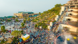Tây Ninh cán mốc 1 triệu lượt khách đi cáp treo lên núi Bà Đen trong dịp đầu Xuân