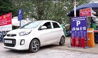 Thí điểm thu phí gửi xe không tiền mặt tại quận Hoàn Kiếm
