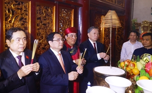 Thủ tướng Phạm Minh Chính dâng hương ngày Giỗ Tổ Hùng Vương