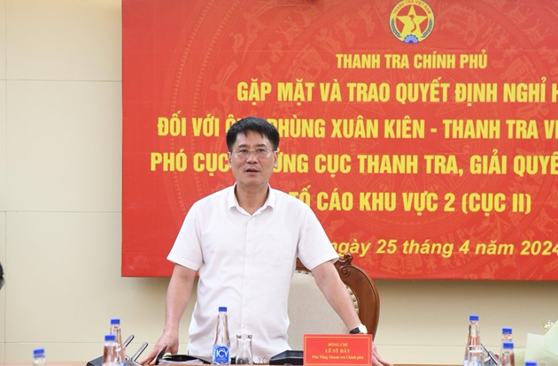 Thanh tra Chính phủ trao quyết định nghỉ hưu đối với ông Phùng Xuân Kiên