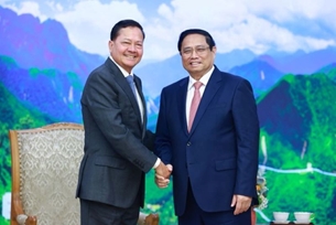 Thủ tướng Việt Nam ưu tiên cao cho hợp tác toàn diện với Campuchia