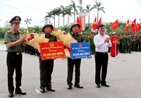 Bộ trưởng Bộ Công an tham gia lễ ra mắt lực lượng bảo vệ an ninh trật tự cơ sở ở Nghệ An